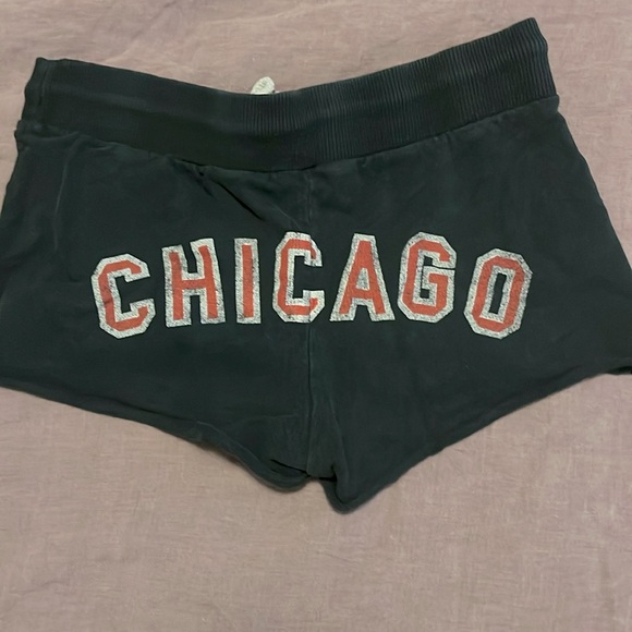 Chicago Bulls Shorts - Picture 1 of 3